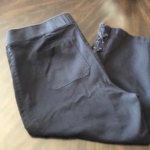 Black Capri Pants